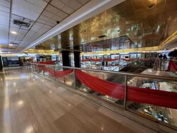 The Golden Landmark (D7), Retail #568691041
